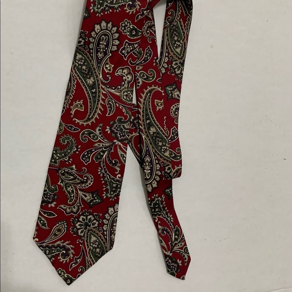 Halston tie